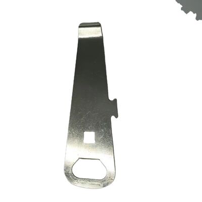 Niestandardowy otwieracz butelek piwa